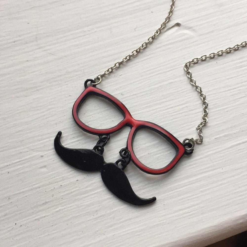 I mustache you a necklace